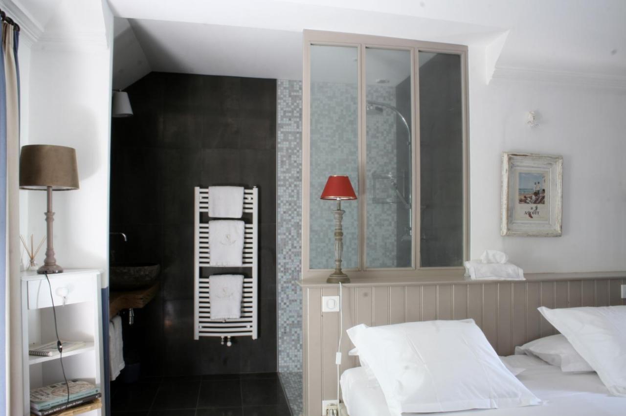 Chateau De L'Oiseliniere Bed & Breakfast Gorges  Exterior photo
