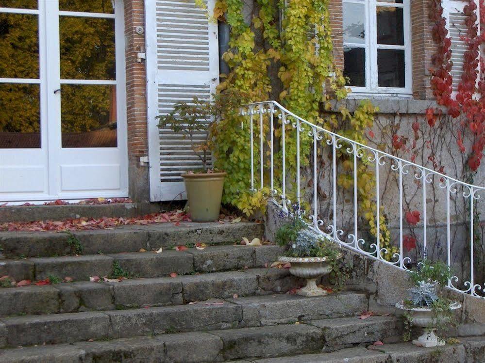 Chateau De L'Oiseliniere Bed & Breakfast Gorges  Exterior photo